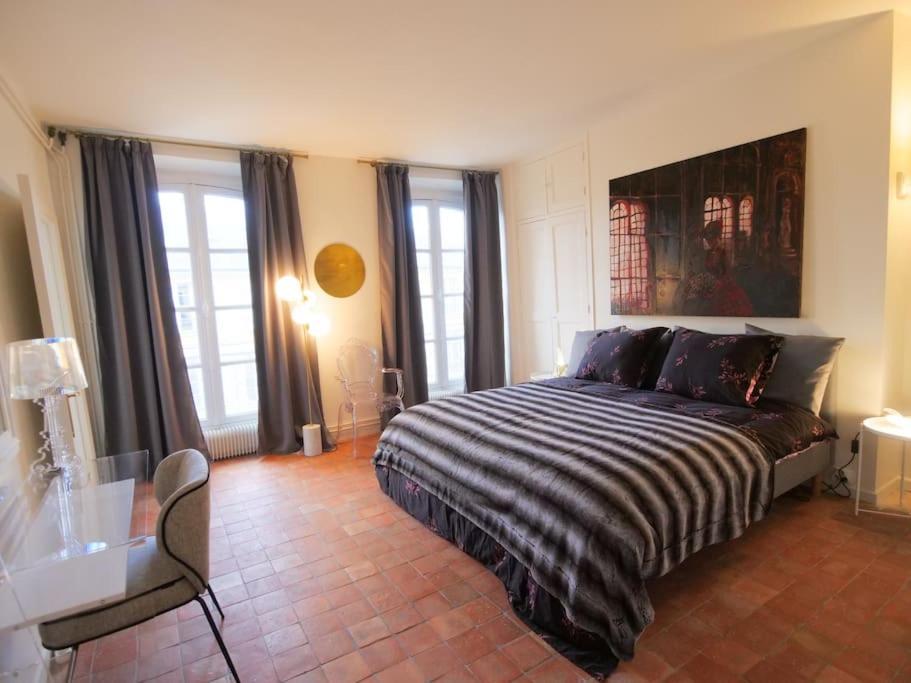 Appartement Charme Et Modernite Au Coeur Du Quartier St Louis à Versailles Extérieur photo