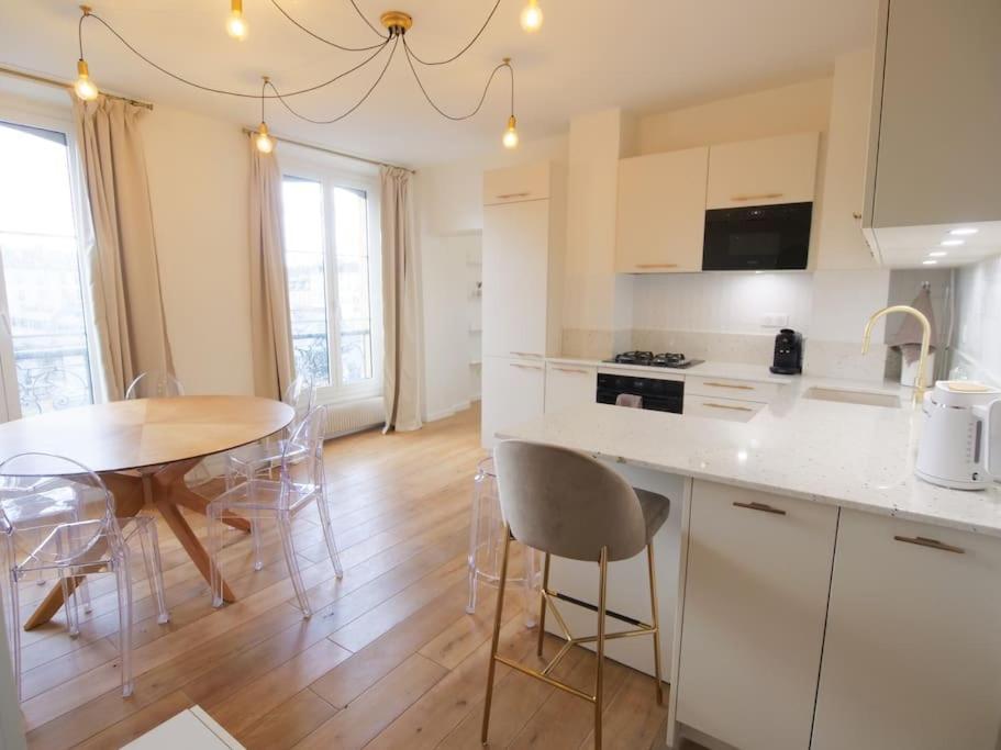 Appartement Charme Et Modernite Au Coeur Du Quartier St Louis à Versailles Extérieur photo