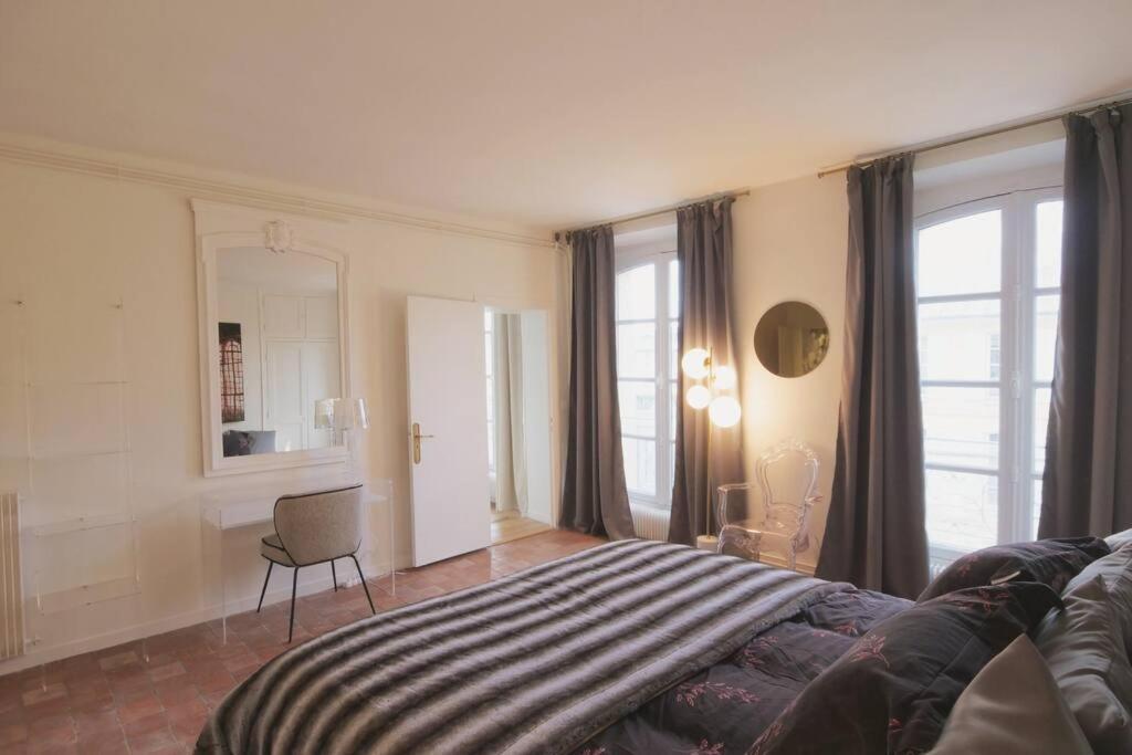 Appartement Charme Et Modernite Au Coeur Du Quartier St Louis à Versailles Extérieur photo