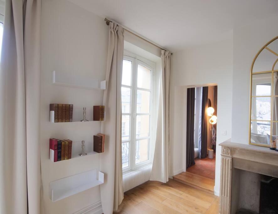 Appartement Charme Et Modernite Au Coeur Du Quartier St Louis à Versailles Extérieur photo